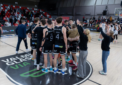 LAT-EST: VALMIERA GLASS VIA : BK Liepāja