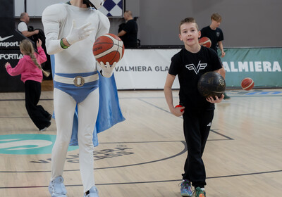 LAT-EST: VALMIERA GLASS VIA : BK Liepāja