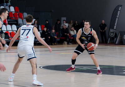 LAT-EST: VALMIERA GLASS VIA : BK Liepāja