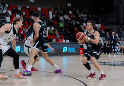 LAT-EST: VALMIERA GLASS VIA : BK Liepāja