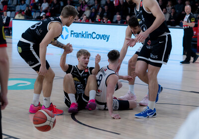 LAT-EST: VALMIERA GLASS VIA : BK Liepāja