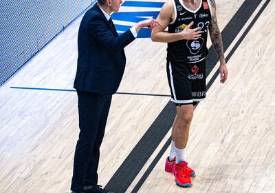 LAT-EST: VALMIERA GLASS VIA : BK Liepāja