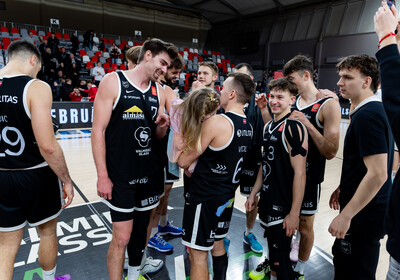 LAT-EST: VALMIERA GLASS VIA : VEF Rīga