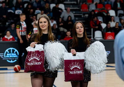 LAT-EST: VALMIERA GLASS VIA : VEF Rīga