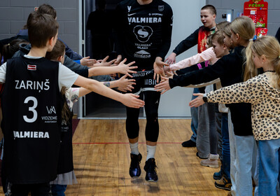 LAT-EST: VALMIERA GLASS VIA : VEF Rīga