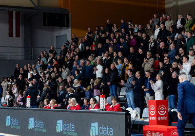 LAT-EST: VALMIERA GLASS VIA : VEF Rīga