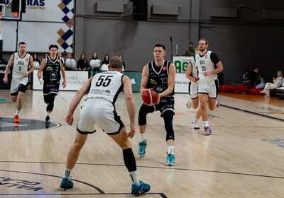 LAT-EST: VALMIERA GLASS VIA : VEF Rīga