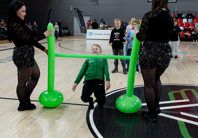 LAT-EST: VALMIERA GLASS VIA : VEF Rīga