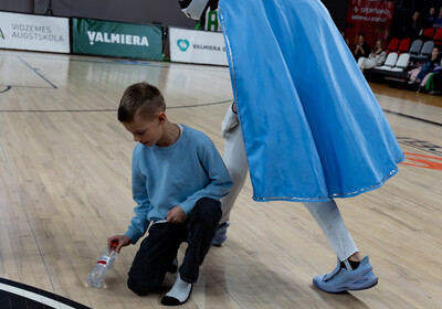 LAT-EST: VALMIERA GLASS VIA : VEF Rīga