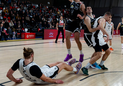 LAT-EST: VALMIERA GLASS VIA : VEF Rīga