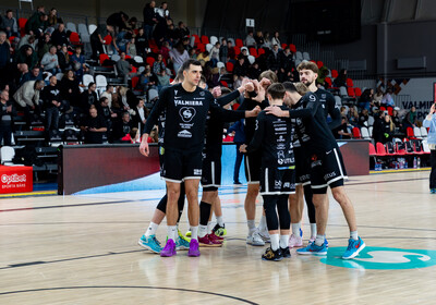 LAT-EST: VALMIERA GLASS VIA : VEF Rīga