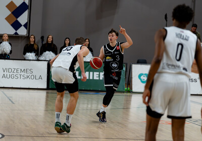 LAT-EST: VALMIERA GLASS VIA : VEF Rīga