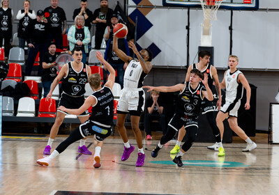 LAT-EST: VALMIERA GLASS VIA : VEF Rīga