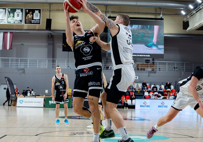 LAT-EST: VALMIERA GLASS VIA : VEF Rīga