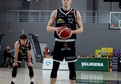 LAT-EST: VALMIERA GLASS VIA : VEF Rīga