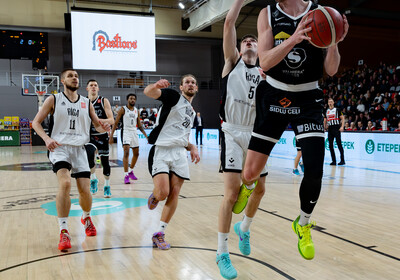 LAT-EST: VALMIERA GLASS VIA : VEF Rīga