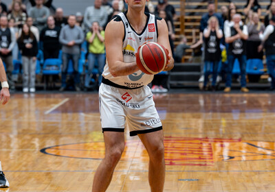 LAT-EST: VALMIERA GLASS VIA : Tartu Ülikool Maks & Moorits