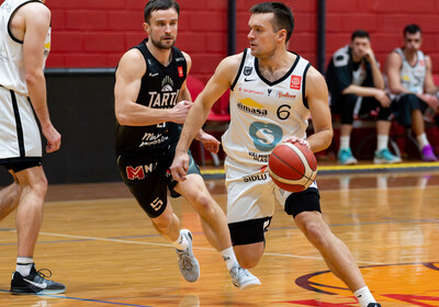 LAT-EST: VALMIERA GLASS VIA : Tartu Ülikool Maks & Moorits