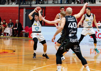 LAT-EST: VALMIERA GLASS VIA : Tartu Ülikool Maks & Moorits