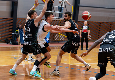 LAT-EST: VALMIERA GLASS VIA : Tartu Ülikool Maks & Moorits