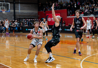 LAT-EST: VALMIERA GLASS VIA : Tartu Ülikool Maks & Moorits