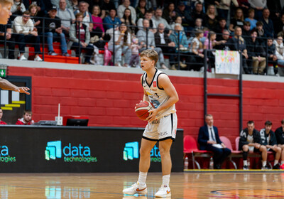 LAT-EST: VALMIERA GLASS VIA : Tartu Ülikool Maks & Moorits