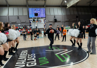 LAT-EST: VALMIERA GLASS VIA : Latvijas Universitāte