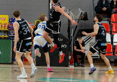 LAT-EST: VALMIERA GLASS VIA : Latvijas Universitāte