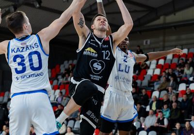 LAT-EST: VALMIERA GLASS VIA : Latvijas Universitāte