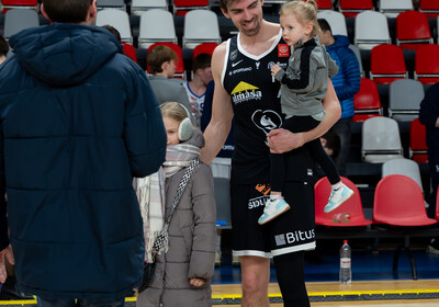 LAT-EST: VALMIERA GLASS VIA : Latvijas Universitāte