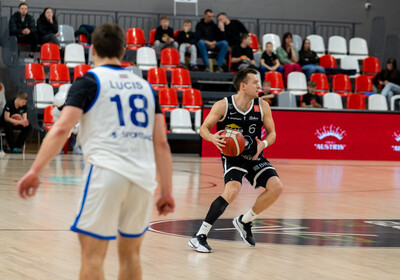 LAT-EST: VALMIERA GLASS VIA : Latvijas Universitāte