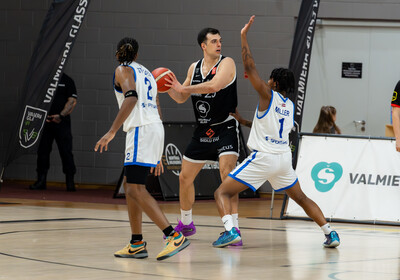 LAT-EST: VALMIERA GLASS VIA : Latvijas Universitāte