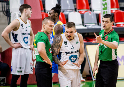 LAT-EST: VALMIERA GLASS VIA - VENTSPILS