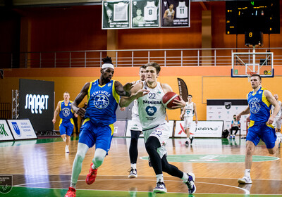 LAT-EST: VALMIERA GLASS VIA - VENTSPILS
