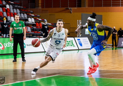 LAT-EST: VALMIERA GLASS VIA - VENTSPILS