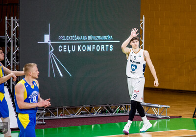LAT-EST: VALMIERA GLASS VIA - VENTSPILS