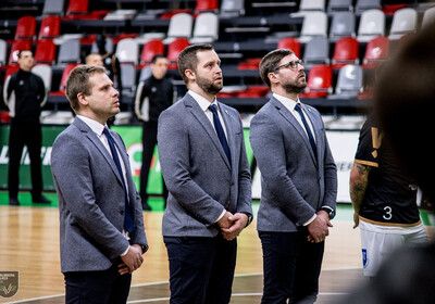 LAT-EST: VALMIERA GLASS VIA - VENTSPILS