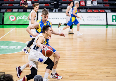 LAT-EST: VALMIERA GLASS VIA - VENTSPILS