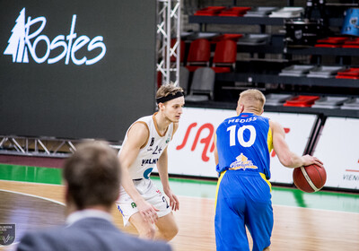 LAT-EST: VALMIERA GLASS VIA - VENTSPILS