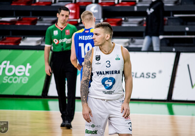 LAT-EST: VALMIERA GLASS VIA - VENTSPILS