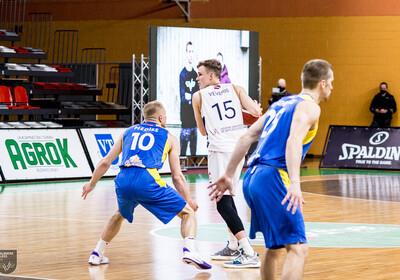 LAT-EST: VALMIERA GLASS VIA - VENTSPILS