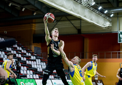 LAT-EST: VALMIERA GLASS VIA - VENTSPILS