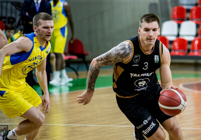 LAT-EST: VALMIERA GLASS VIA - VENTSPILS