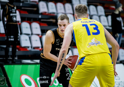 LAT-EST: VALMIERA GLASS VIA - VENTSPILS