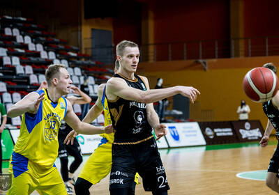 LAT-EST: VALMIERA GLASS VIA - VENTSPILS