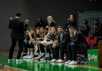 LAT-EST: VALMIERA GLASS VIA – VEF RĪGA