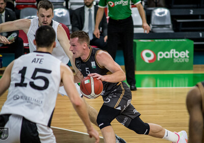 LAT-EST: VALMIERA GLASS VIA – VEF RĪGA