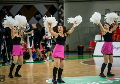 LAT-EST: VALMIERA GLASS VIA – VEF RĪGA