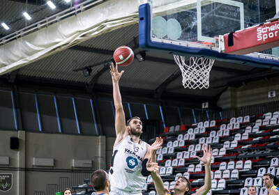 LAT-EST: VALMIERA GLASS VIA - BK VENTSPILS