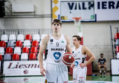 LAT-EST: VALMIERA GLASS VIA - BK VENTSPILS
